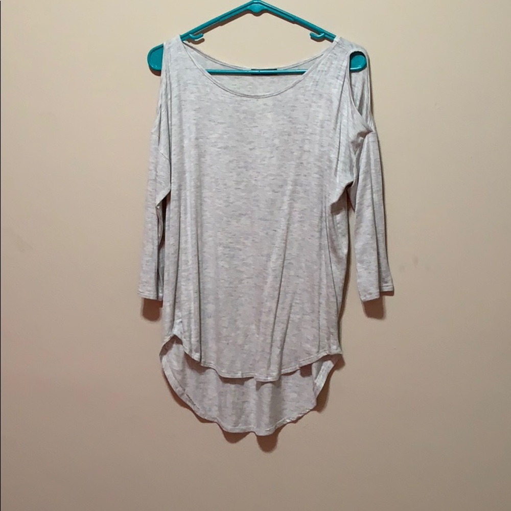 Shoulder cutout shirt
